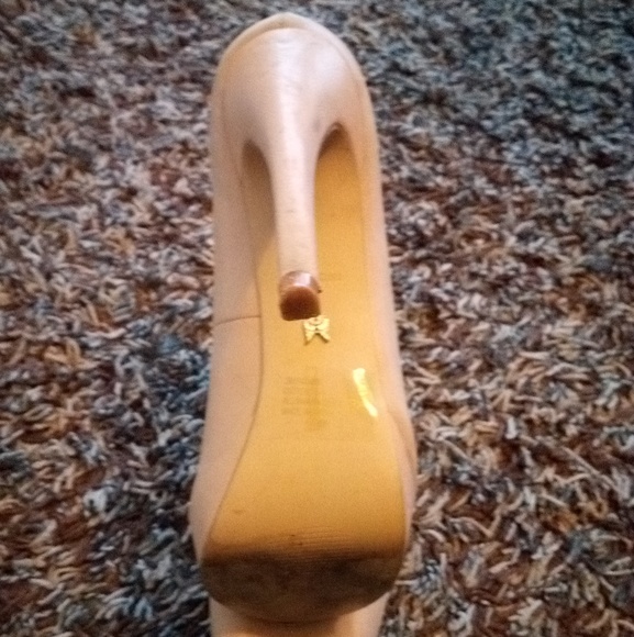 Women's heels size 8 - Picture 4 of 4